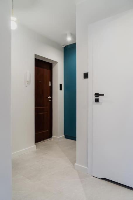 Warsaw Concierge Niska Apartment Bagian luar foto